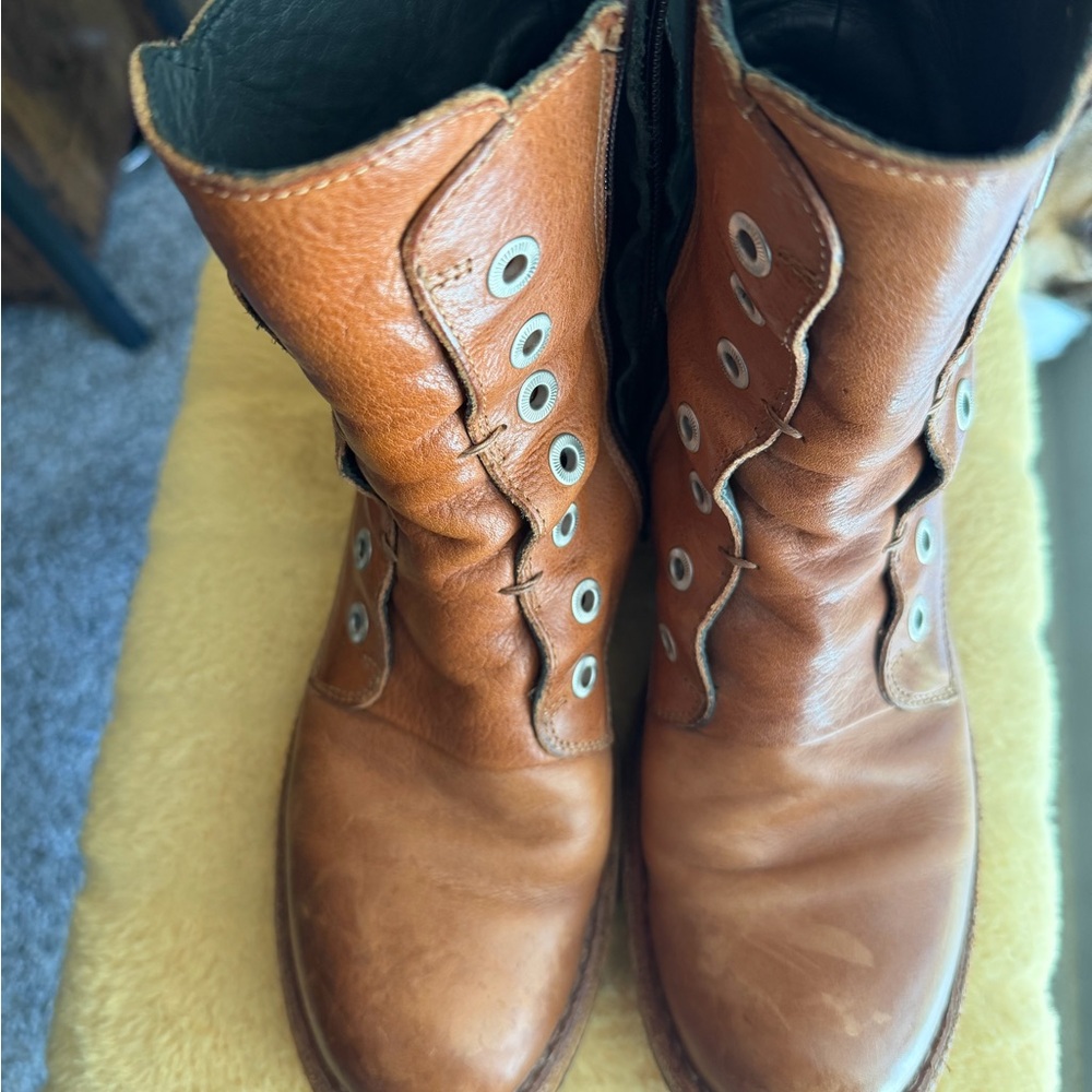 Moma Brown Leather Boots - Picture 4 of 7